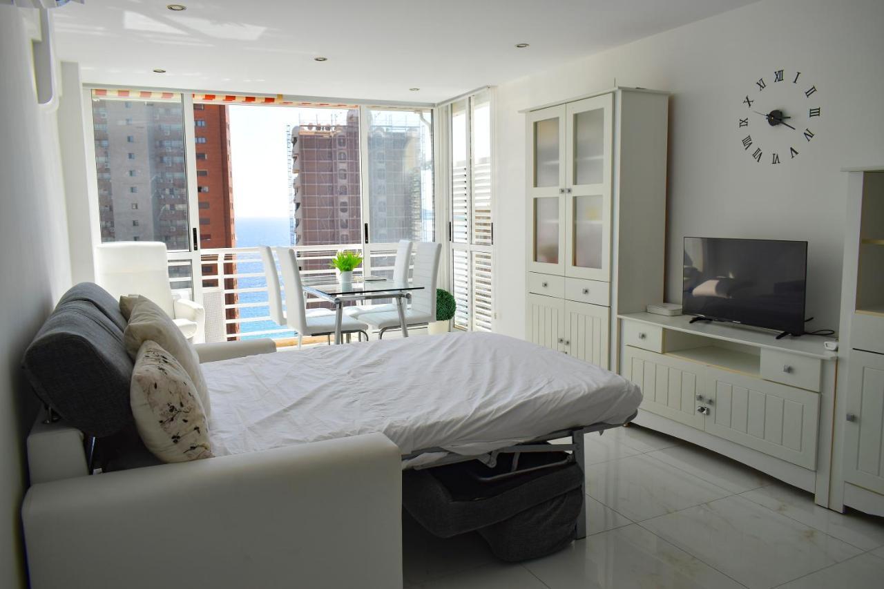 Los Caballos Vip Playa Levante Benidorm Exterior foto