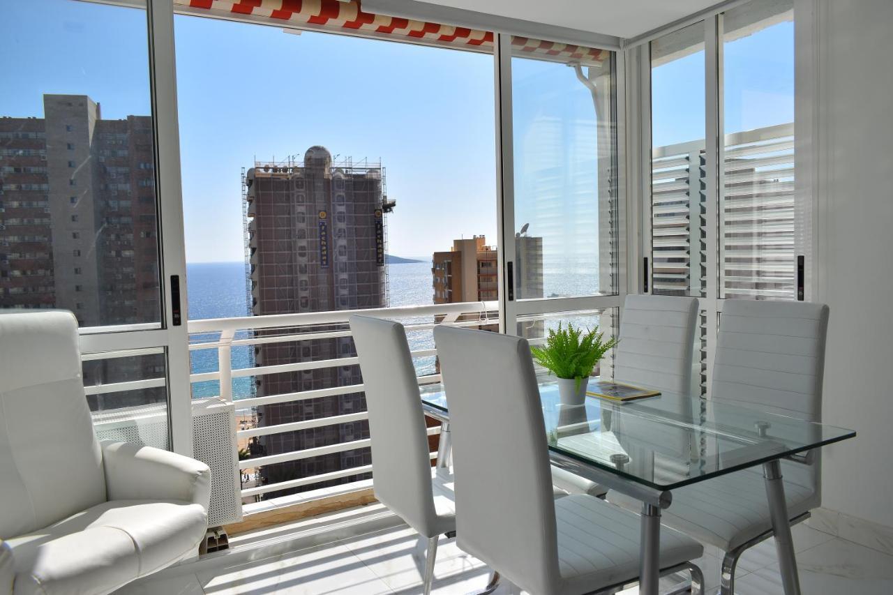 Los Caballos Vip Playa Levante Benidorm Exterior foto