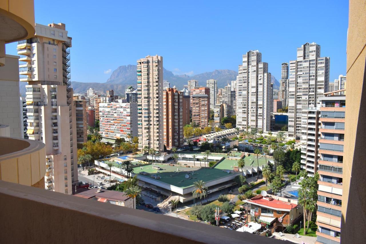 Los Caballos Vip Playa Levante Benidorm Exterior foto